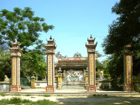 http://www.dulichvn.org.vn/nhaptin/uploads/images/0-aa-a1adinhlangthule.jpg