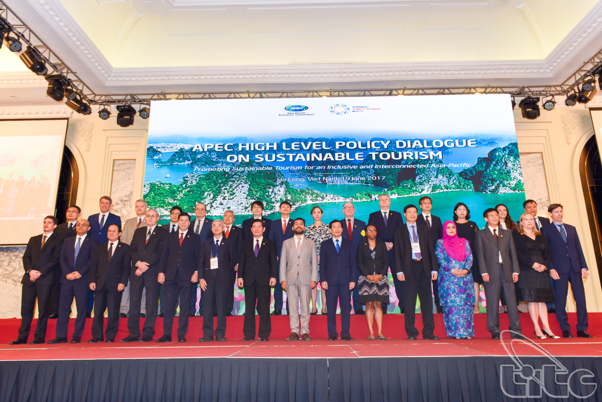 Toàn cảnh Đối thoại chính sách cao cấp APEC về Du lịch bền vững 2017