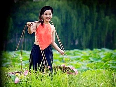 The indispensable dress of Vietnamese ancient girls, Ao Yem