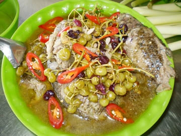 Món ngon cá rô kho trái giác vùng Nam Bộ