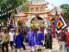 Bình Thuận: Tưng bừng Lễ hội văn hóa du lịch dinh Thầy- Thím 2008