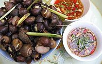 Hấp dẫn ốc nóng Hà Nội