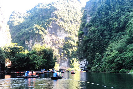 Ninh Bình: Bảo vệ môi trường góp phần phát triển du lịch bền vững
