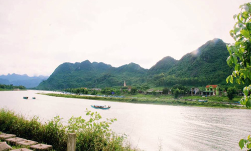 Quảng Bình: Mở tuyến du lịch đường sông tham quan thắng cảnh và làng nghề truyền thống