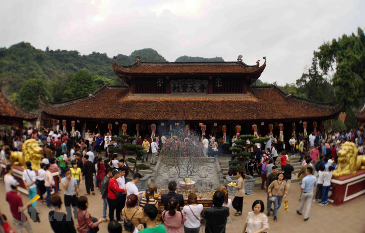 Lễ hội Chùa Hương 2019 thu hút hơn một triệu du khách
