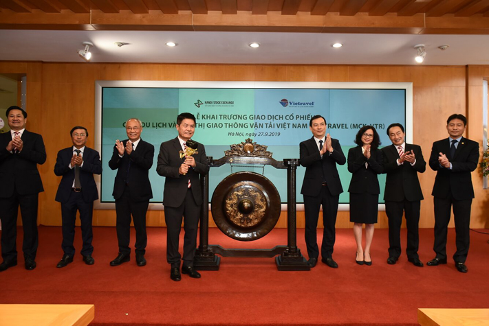 Tổng cục trưởng Nguyễn Trùng Khánh tham dự Lễ khai trương giao dịch cổ phiếu Công ty Vietravel