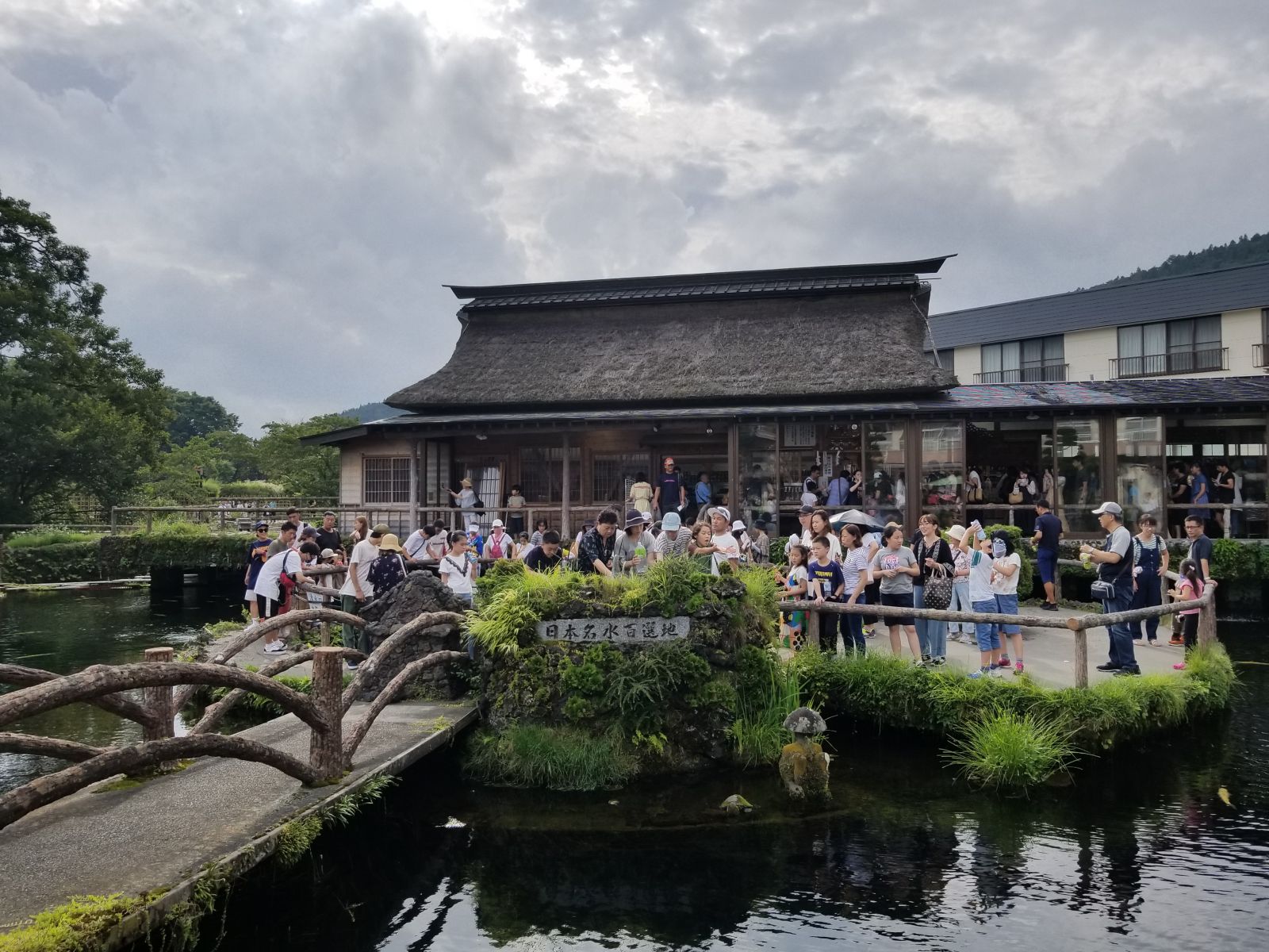 Làng cổ Oshino Hakkai - Nơi lưu giữ nét xưa Nhật Bản  