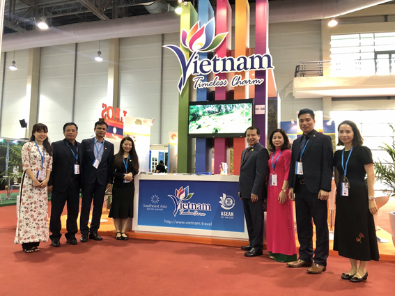 Gian hàng du lịch Việt Nam thu hút sự quan tâm tại Hội chợ Du lịch TRAVEX 2020