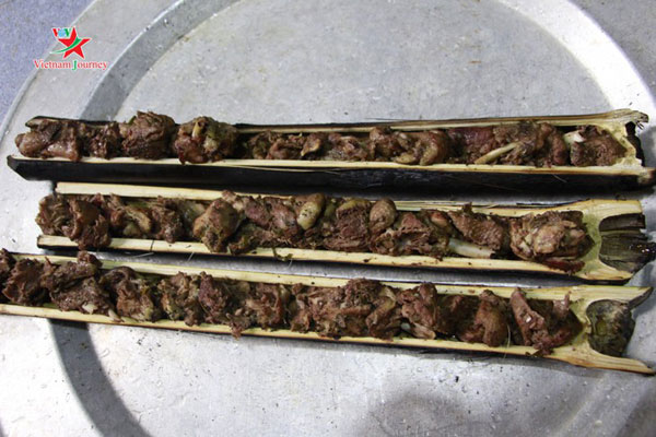 Vịt nướng ống lam – món ăn đặc sản của người Thái ở Sơn La