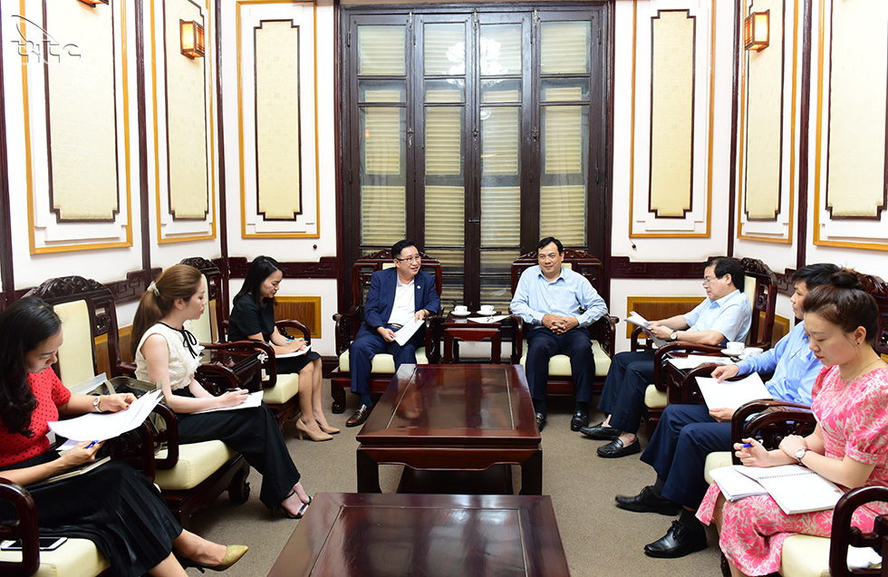Tổng cục trưởng Nguyễn Trùng Khánh làm việc với Đại sứ du lịch Lý Xương Căn về định hướng xúc tiến du lịch Việt Nam