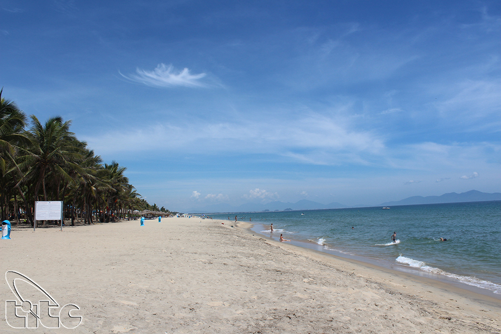 Quảng Nam cho phép các bãi tắm biển công cộng hoạt động trở lại