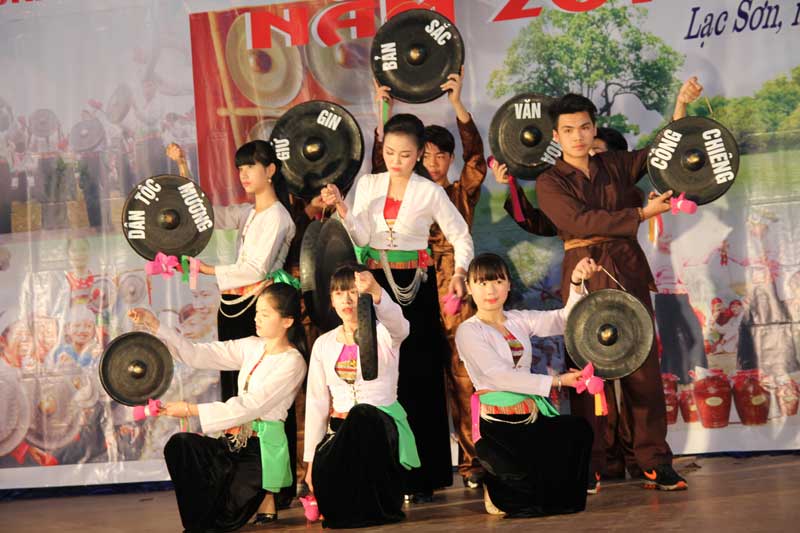 Hòa Bình: Huyện Lạc Sơn giữ gìn bản sắc văn hóa để phát triển