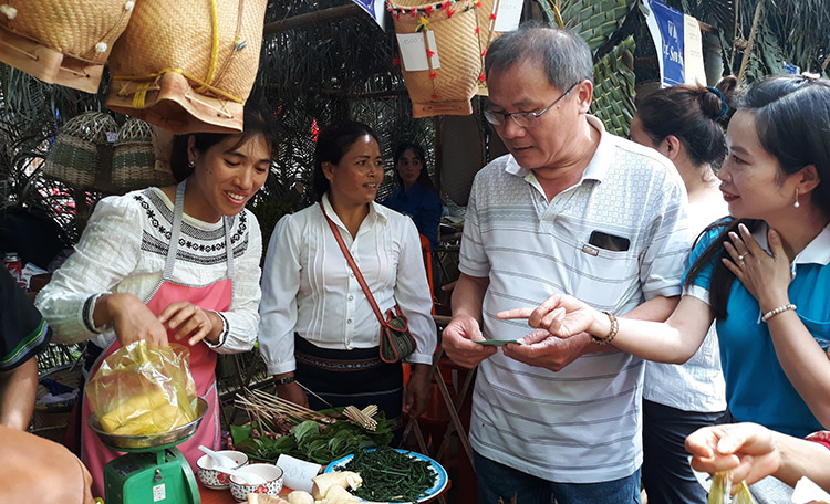 Phiên chợ vùng cao Di Linh (Lâm Đồng)