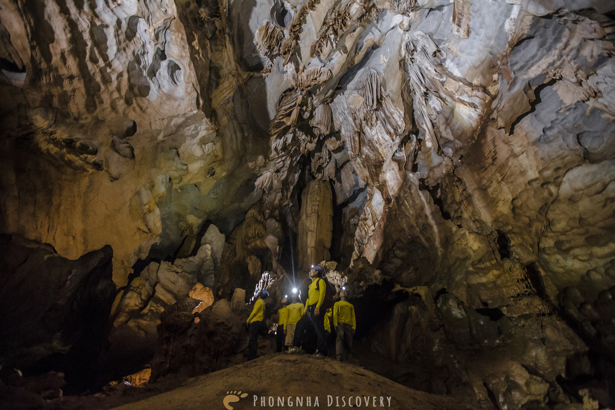 Đến Quảng Bình khám phá hang Giếng Voọc – Hồ Bồng Lai 