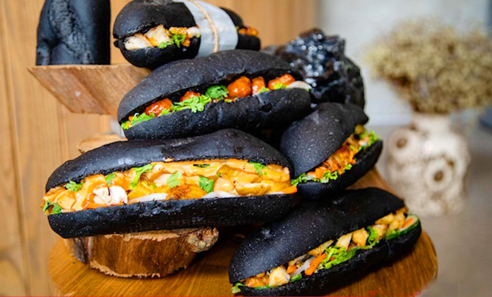Độc đáo bánh mì đen Quảng Ninh
