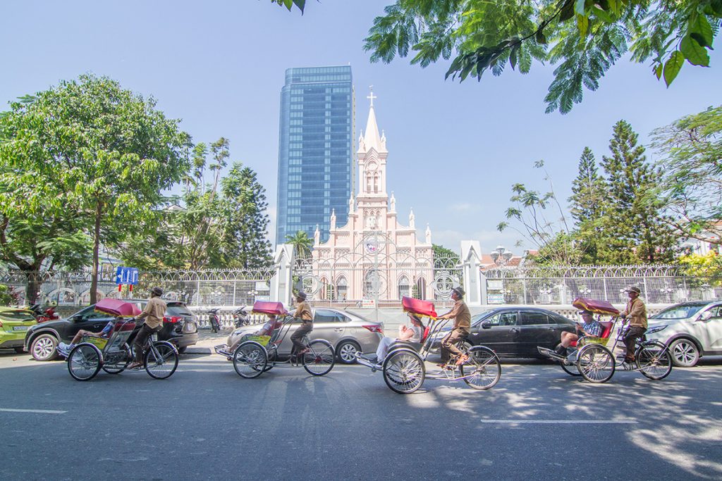Xích lô du lịch Đà Nẵng – những vòng quay bánh xe nhớ nụ cười du khách
