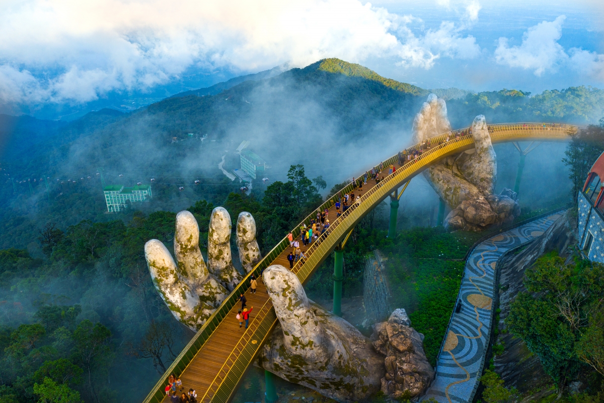 Cầu Vàng Đà Nẵng chiến thắng ngoạn mục tại World Travel Award 2021