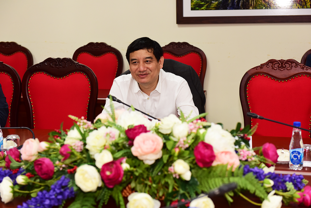 Chủ nhiệm Ủy ban Văn hóa, Giáo dục của Quốc hội Nguyễn Đắc Vinh làm việc với Tiểu ban Truyền thông về công tác tuyên truyền Hội thảo Du lịch năm 2021