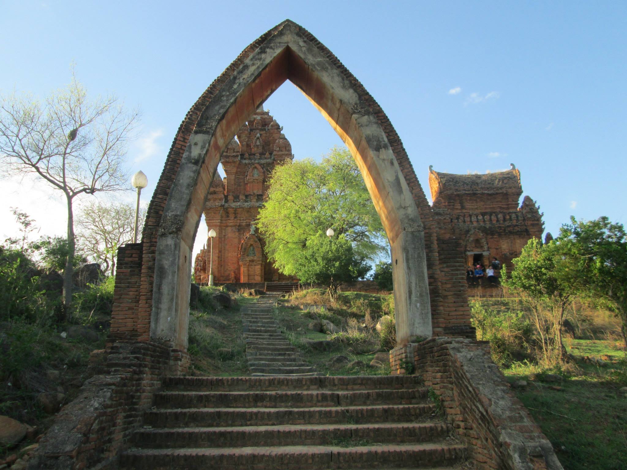 Bảo tồn, phát huy bản sắc văn hóa dân tộc gắn với phát triển du lịch tỉnh Ninh Thuận
