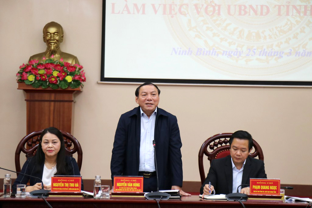 Thứ trưởng Nguyễn Văn Hùng: Năm Du lịch quốc gia 2021 tại Ninh Bình sẽ tạo động lực quan trọng phục hồi du lịch địa phương và cả nước