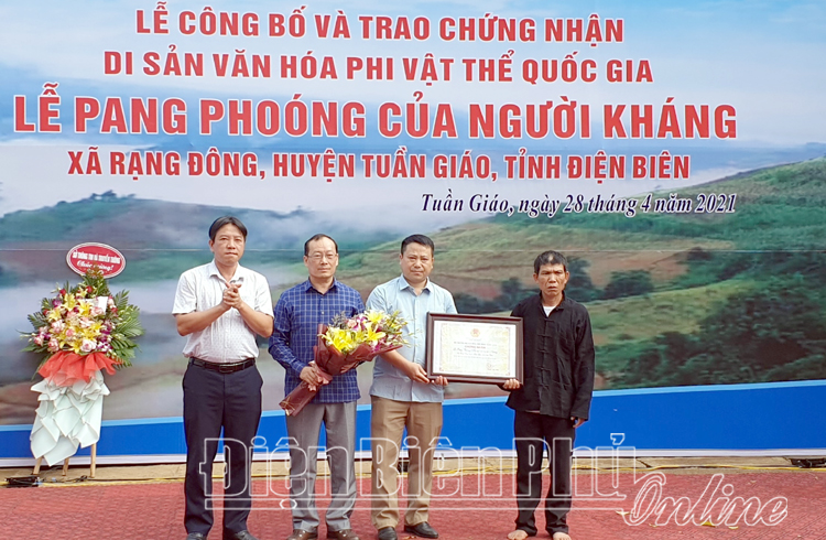 Công bố, trao Chứng nhận di sản văn hóa phi vật thể quốc gia đối với Lễ Pang Phoóng của dân tộc Kháng