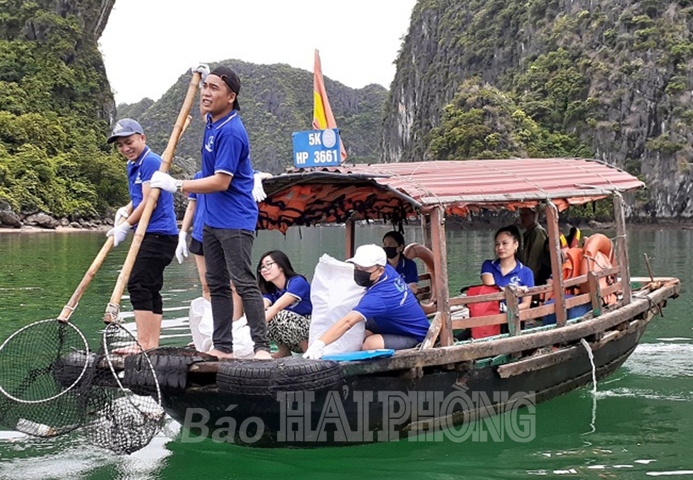 Bảo đảm vệ sinh môi trường khu du lịch Đồ Sơn, Cát Bà: Chuẩn bị mùa du lịch biển 2021