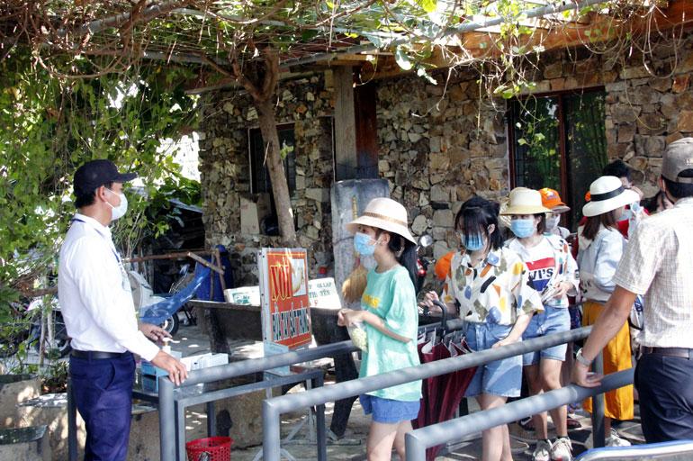 Hơn 32.000 lượt khách đến các điểm tham quan ở Phú Yên trong kỳ nghỉ lễ