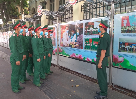 Trưng bày các triển lãm kỷ niệm Ngày sinh Chủ tịch Hồ Chí Minh