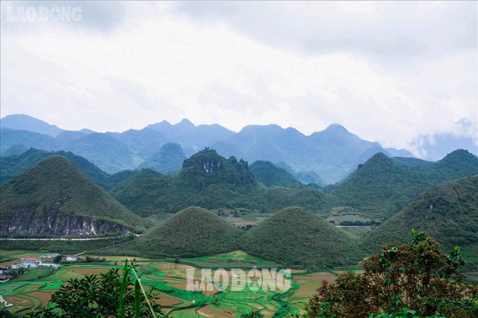 Những câu chuyện truyền thuyết thú vị về núi Đôi Quản Bạ ở Hà Giang
