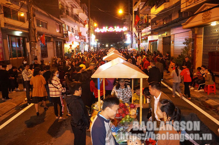 Công nhận Phố đi bộ Kỳ Lừa là điểm du lịch của tỉnh Lạng Sơn