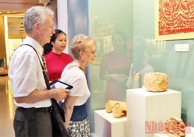 Tìm hiểu văn hóa Lý - Trần qua bảo tàng trực tuyến