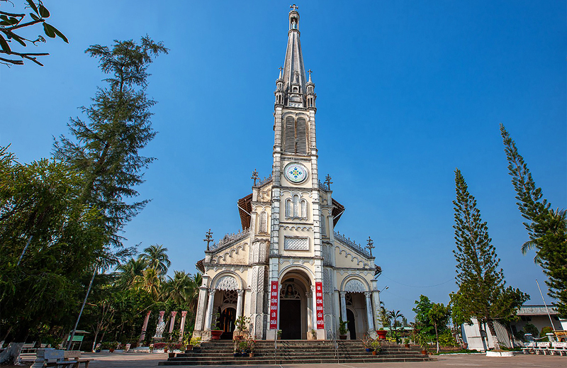 Nhà thờ Cái Bè ở Tiền Giang