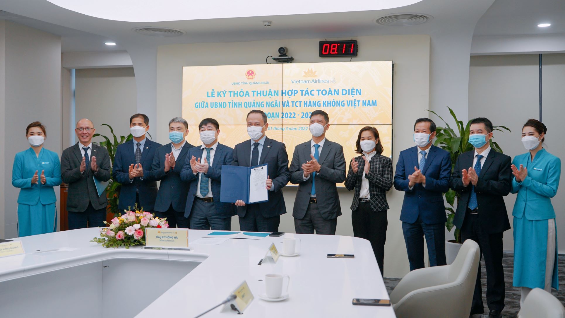 Vietnam Airlines và tỉnh Quảng Ngãi ký kết thỏa thuận hợp tác toàn diện giai đoạn 2022 - 2025