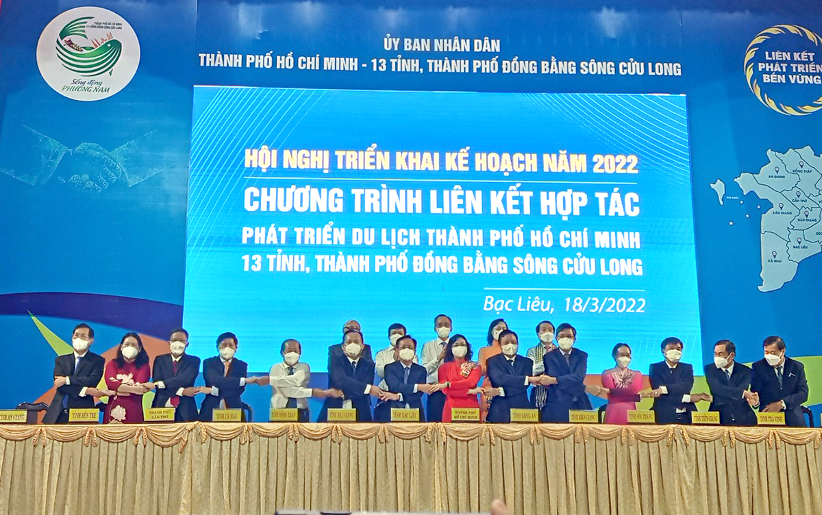 Thứ trưởng Đoàn Văn Việt dự Hội nghị liên kết hợp tác phát triển du lịch TP.HCM và Đồng bằng sông Cửu Long