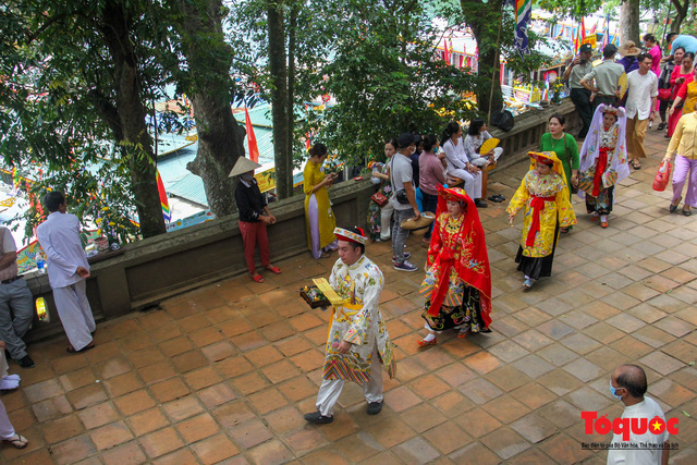Xây dựng carnival dân gian tại Lễ hội Điện Huệ Nam