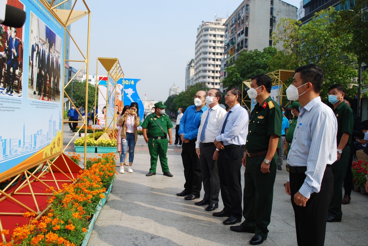 Khai mạc triển lãm ''TP. Hồ Chí Minh – 47 năm cùng cả nước, vì cả nước''