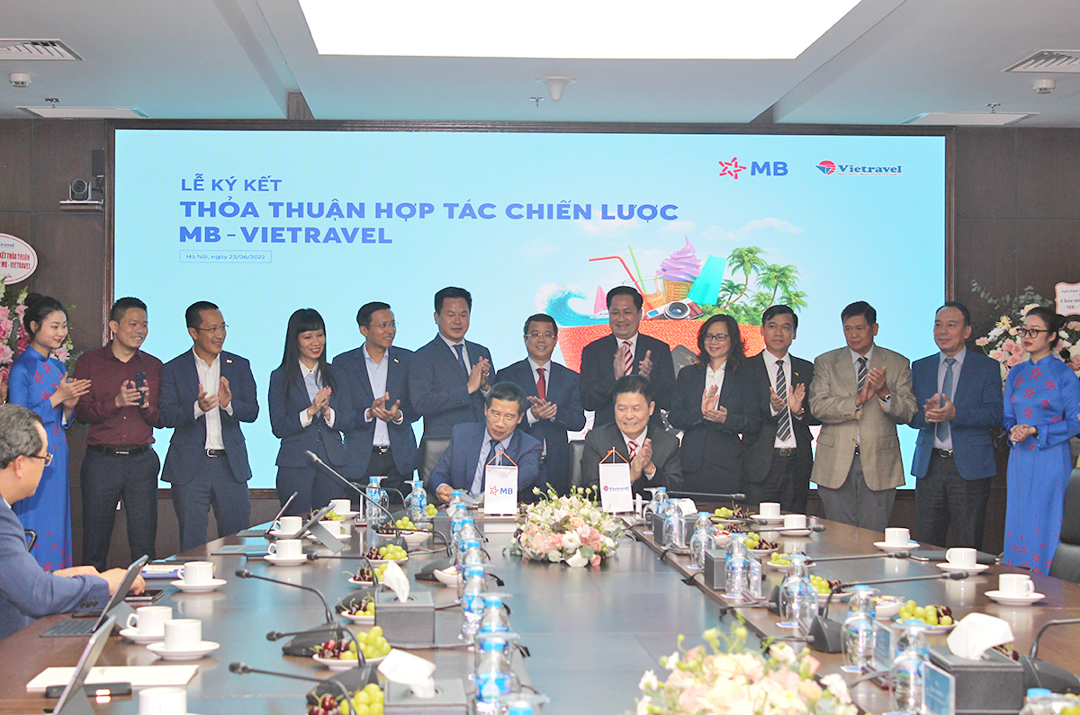 Phó Tổng cục trưởng Nguyễn Lê Phúc dự lễ ký kết thỏa thuận hợp tác chiến lược giữa Ngân hàng MB và Vietravel