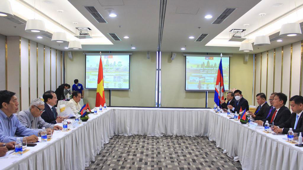 Việt Nam - Campuchia tăng cường hợp tác về du lịch nhân kỷ niệm 55 năm thiết lập quan hệ ngoại giao