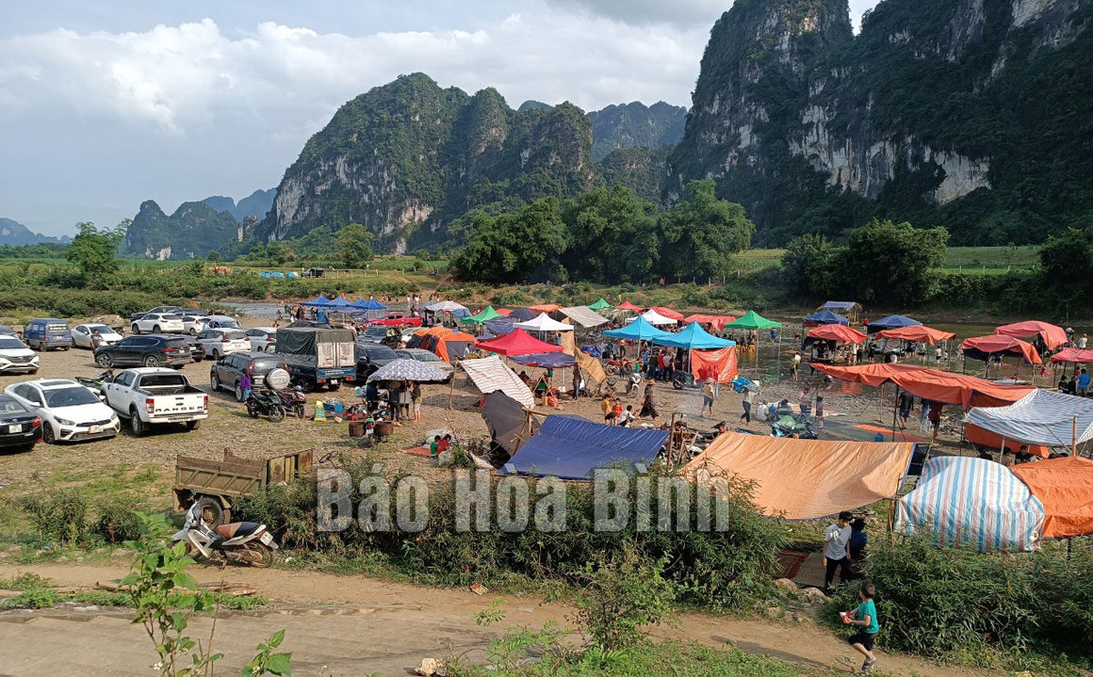 Hòa Bình: Du lịch cắm trại xóm Nà Bờ - đẹp nhưng phải an toàn