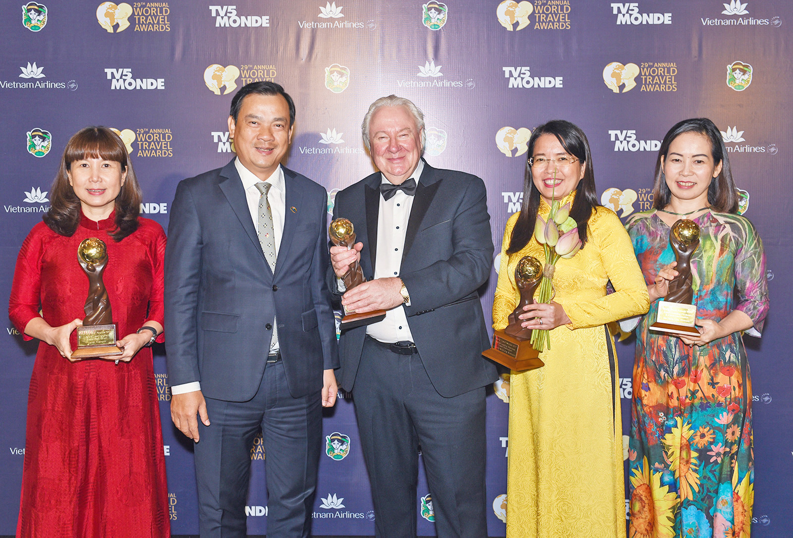 TIN NÓNG: “Mưa” giải thưởng dành cho Việt Nam tại lễ trao giải World Travel Awards 2022
