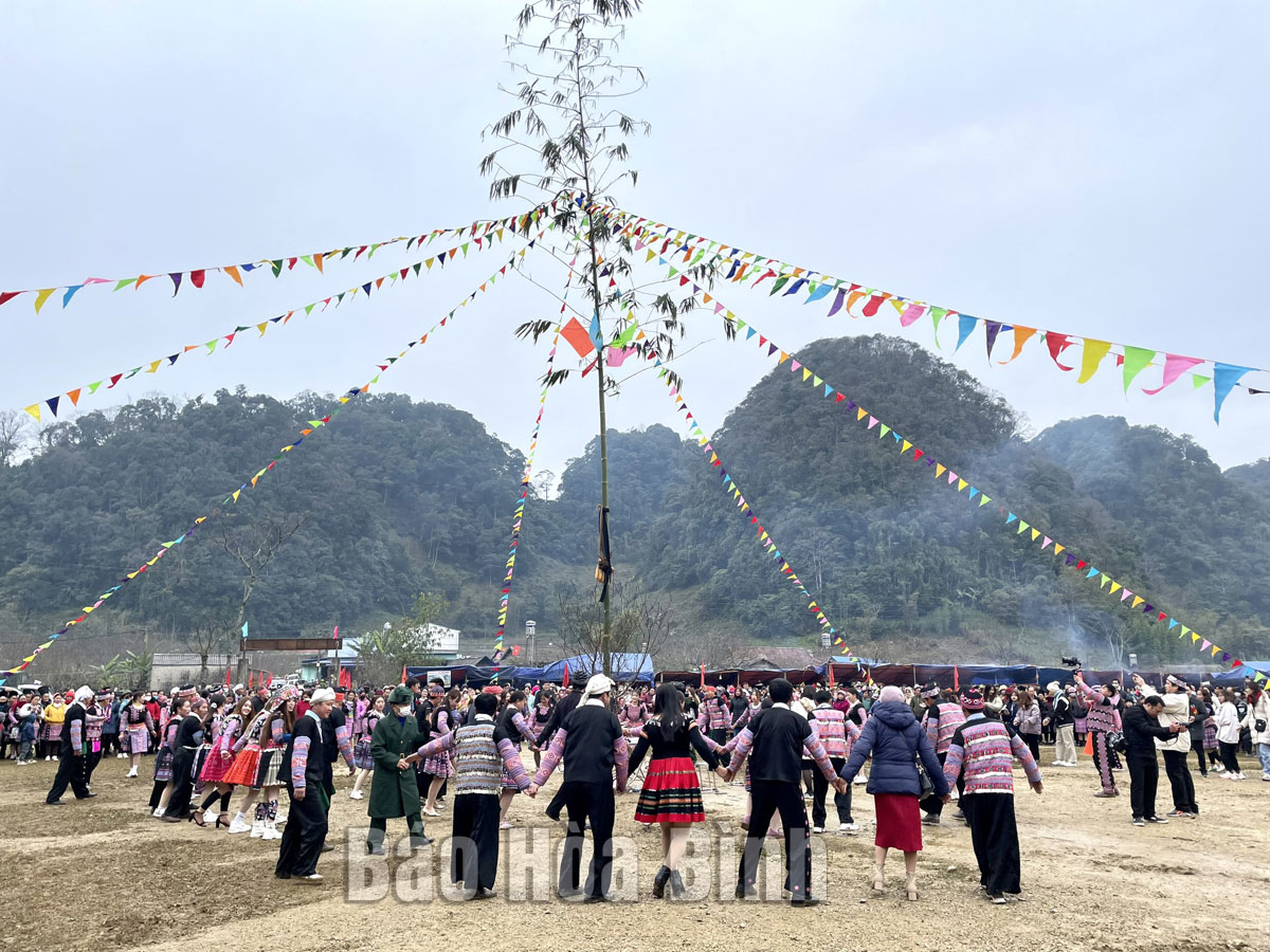 Hòa Bình: Lễ hội Gầu Tào - nét văn hóa dân tộc Mông