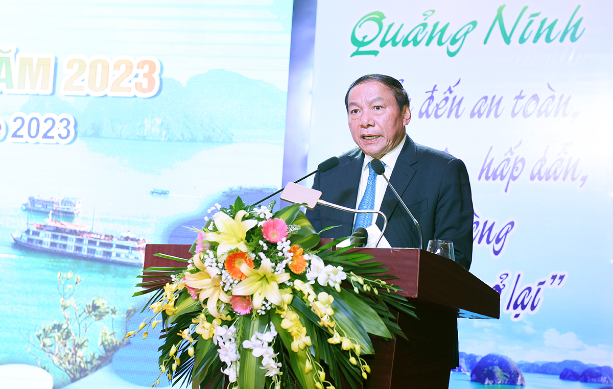 Bộ trưởng Nguyễn Văn Hùng: Triển khai các giải pháp đột phá nhằm phát triển Quảng Ninh trở thành trung tâm du lịch quốc gia kết nối với khu vực và thế giới