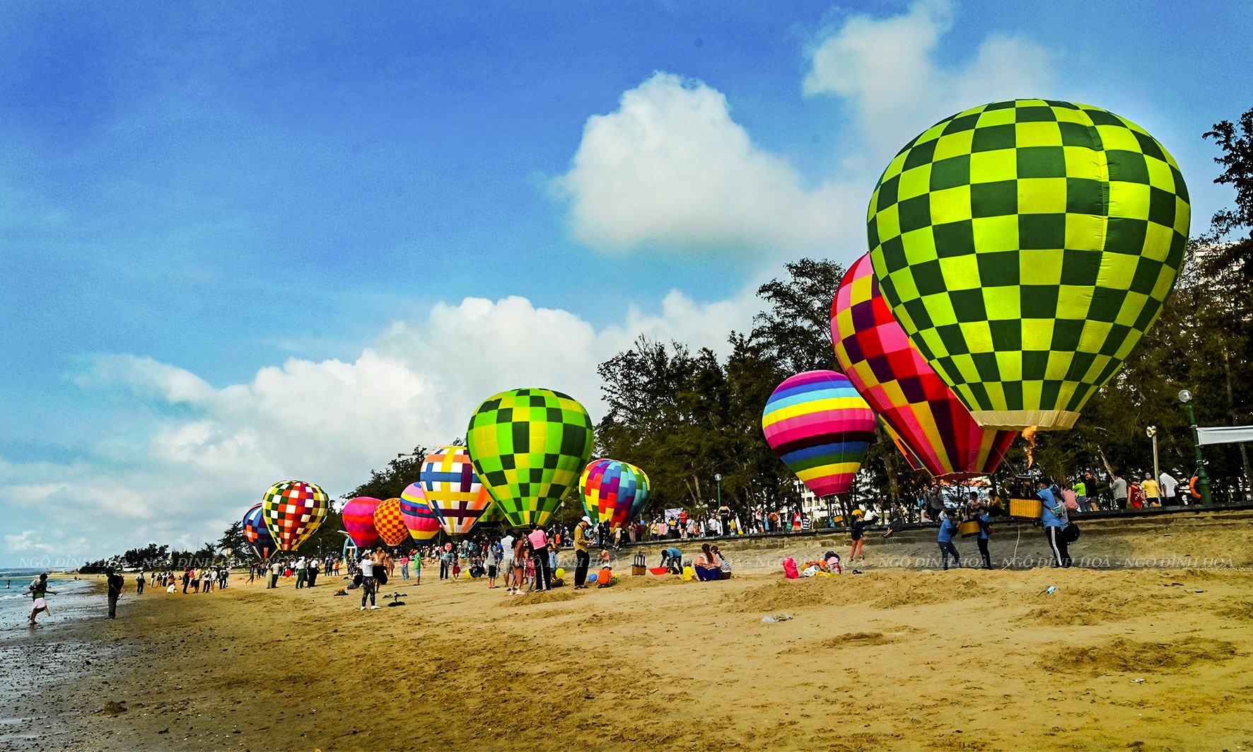 Rực rỡ Ngày hội khinh khí cầu trước thềm Khai mạc Năm Du lịch quốc gia “Bình Thuận - Hội tụ xanh” 2023