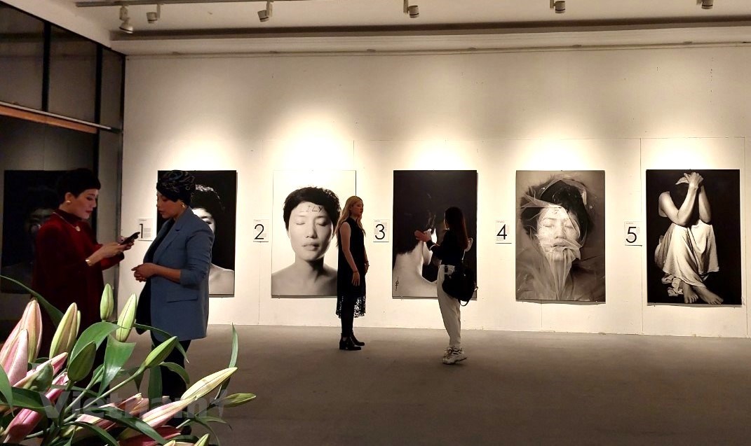 Tôn vinh vai trò người phụ nữ qua triển lãm tại Bảo tàng Phụ nữ Việt Nam