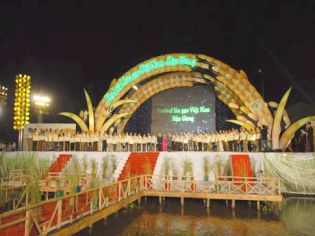 Hậu Giang: Đề xuất Festival lúa gạo Việt Nam là sự kiện VHTTDL tiêu biểu năm 2009 
