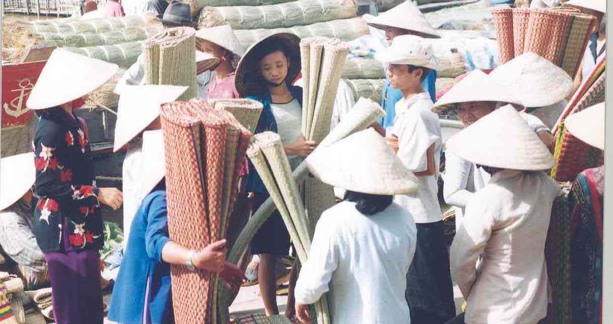 Nét độc đáo chợ chiếu đêm Định Yên, Đồng Tháp