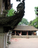 Ðền Và cổ kính