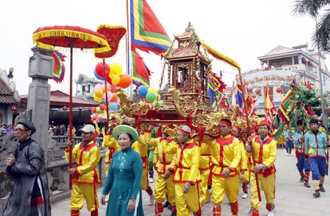 http://www.dulichvn.org.vn/nhaptin/uploads/images/kieutruoclehoiphuday.jpg
