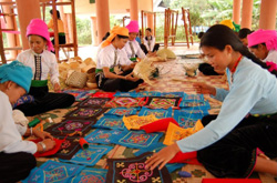 Tuần Văn hoá Du lịch Mường Lò-2008: Tái hiện nét đặc trưng văn hoá Mường Lò