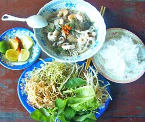 Bún nước lèo.
